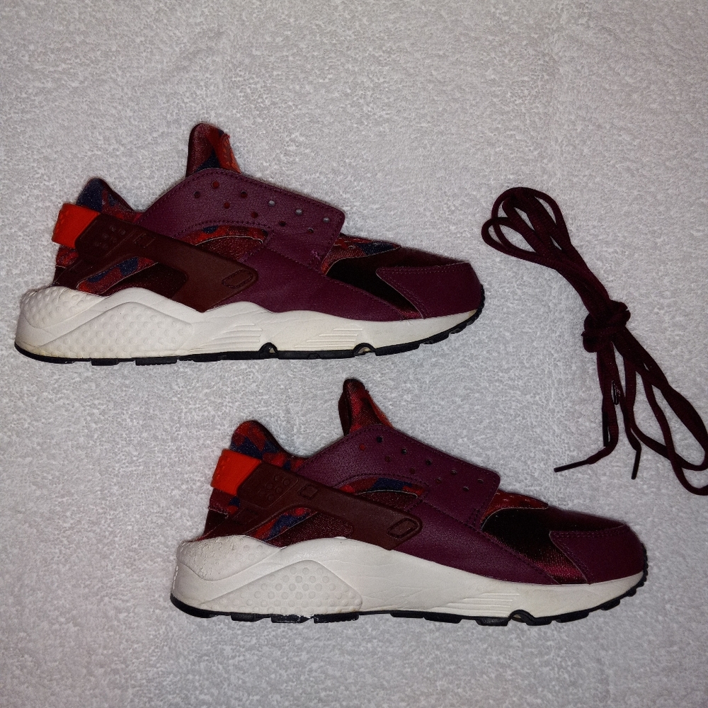 Nike Wmns Air Huarache Run Print Women's Sneakers 725076-602